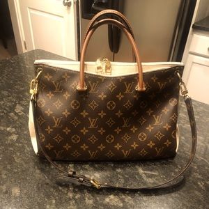 Louis Vuitton Pallas MM